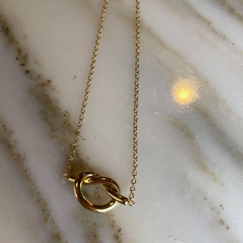 Heart Knot Necklace - Picture 5 of 6